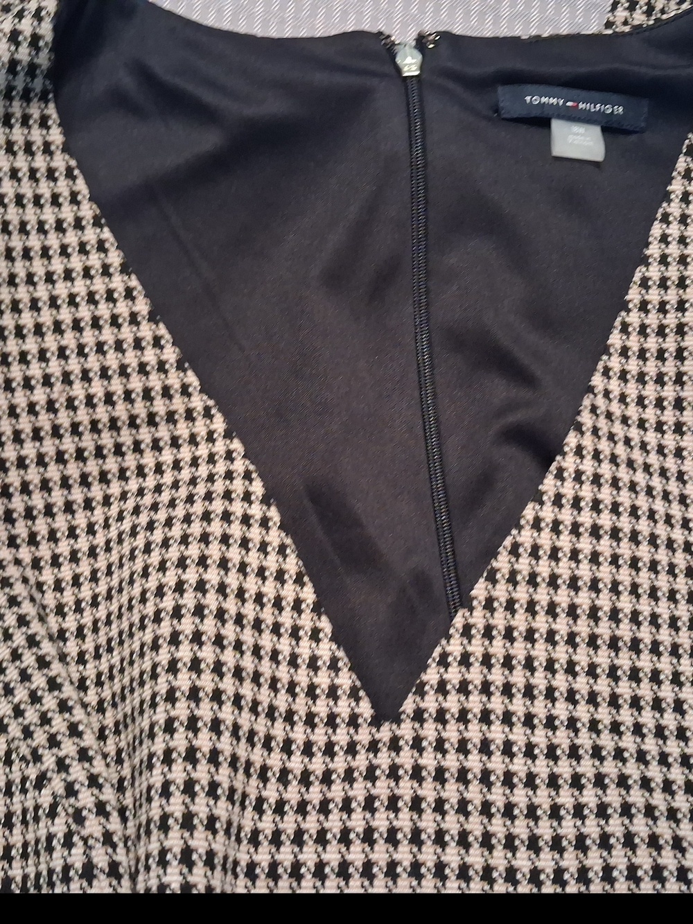 Tommy Hilfiger Black & Cream Houndstooth Wrap Belt Midi Jumpsuit - Picture 3 of 4